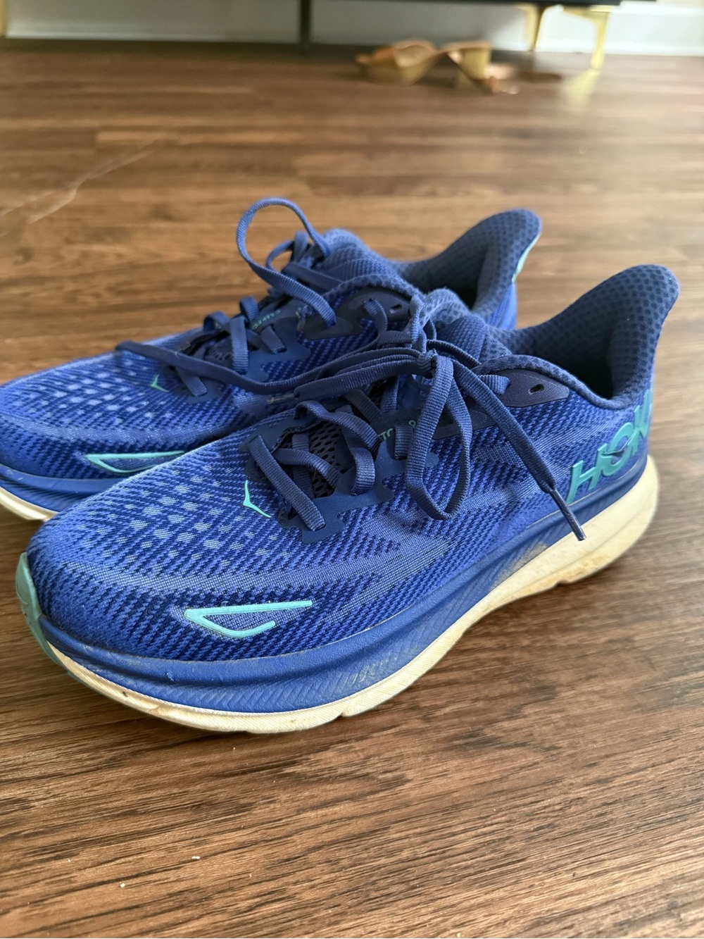 HOKA Clifton 9